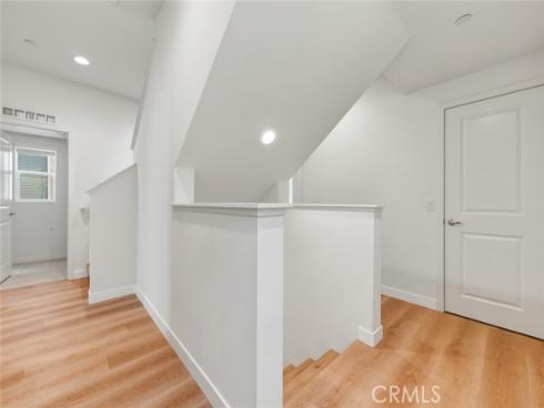 595  Cultivate  , Irvine, CA