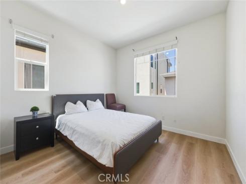 595  Cultivate  , Irvine, CA