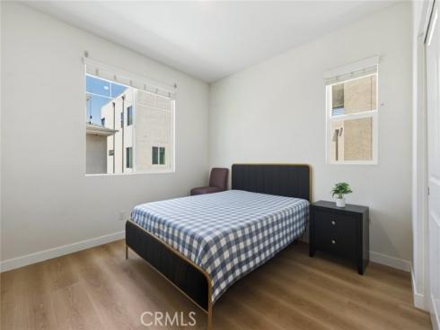 595  Cultivate  , Irvine, CA