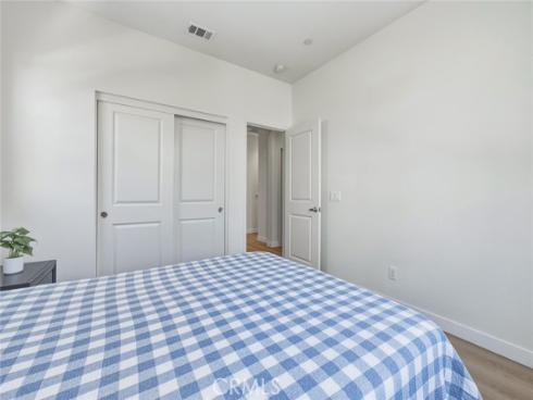 595  Cultivate  , Irvine, CA