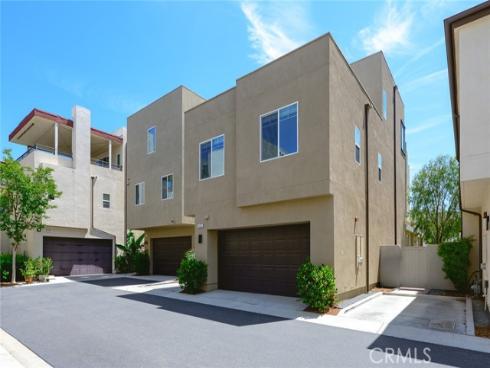 595  Cultivate  , Irvine, CA