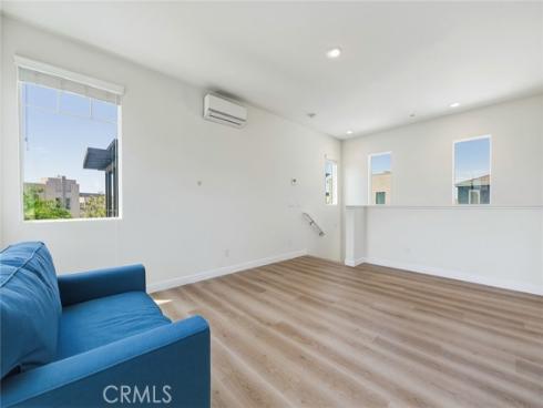 595  Cultivate  , Irvine, CA