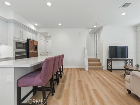 595  Cultivate  , Irvine, CA