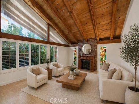 4062  Escudero  , Irvine, CA