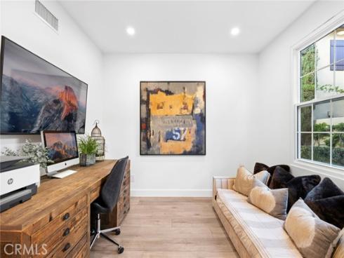 42  Gardenpath  , Irvine, CA