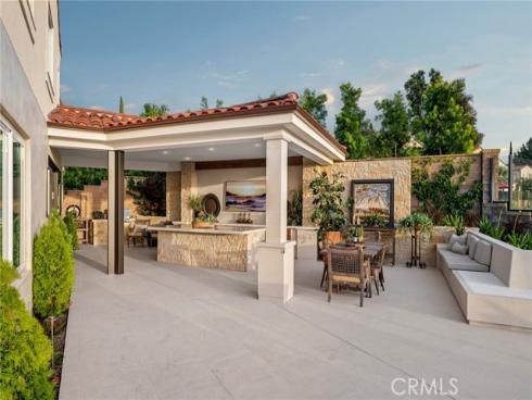 42  Gardenpath  , Irvine, CA