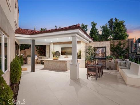 42  Gardenpath  , Irvine, CA