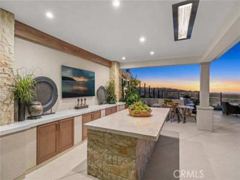 42  Gardenpath  , Irvine, CA