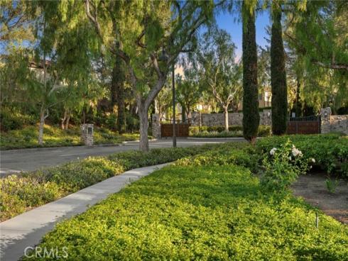 42  Gardenpath  , Irvine, CA