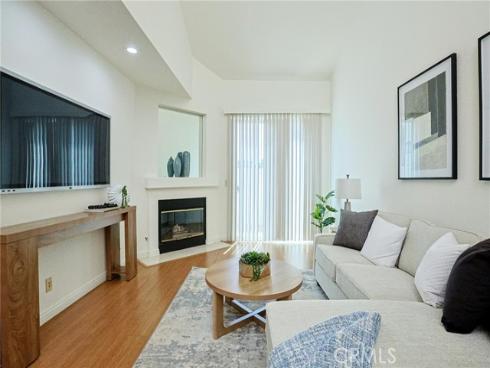 120  Agostino  , Irvine, CA