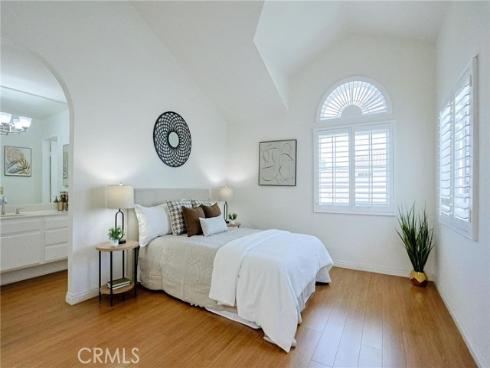 120  Agostino  , Irvine, CA