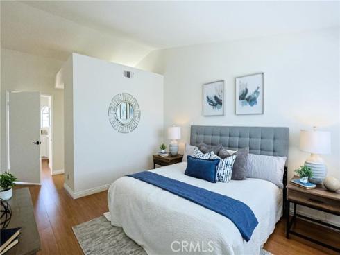 120  Agostino  , Irvine, CA