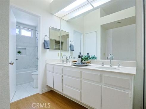 120  Agostino  , Irvine, CA