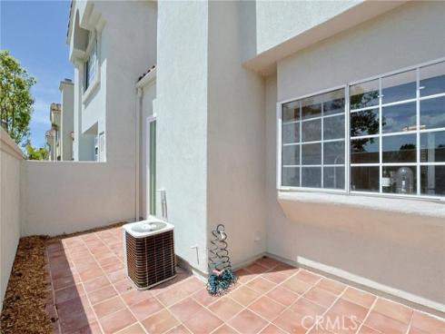 120  Agostino  , Irvine, CA