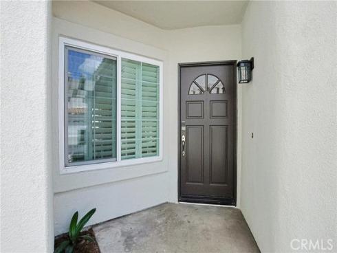 120  Agostino  , Irvine, CA