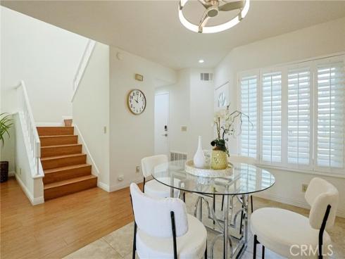 120  Agostino  , Irvine, CA