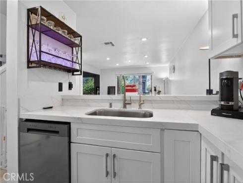 60  Orange Blossom  , Irvine, CA