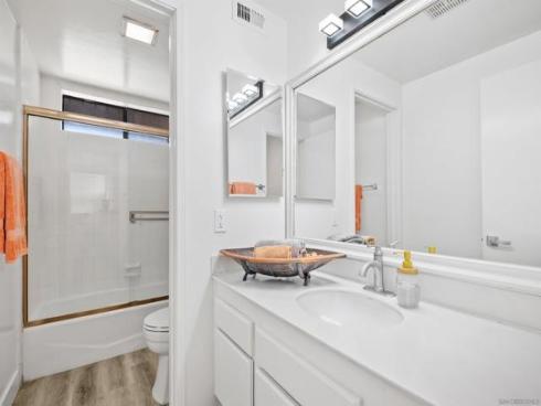 40  Canyon Ridge  3 , Irvine, CA