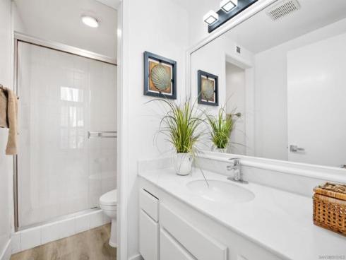 40  Canyon Ridge  3 , Irvine, CA