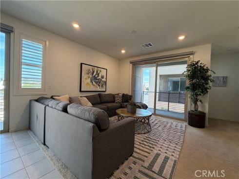 179  Cadence  , Irvine, CA