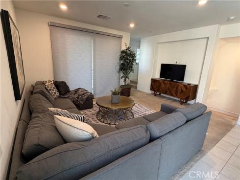 179  Cadence  , Irvine, CA