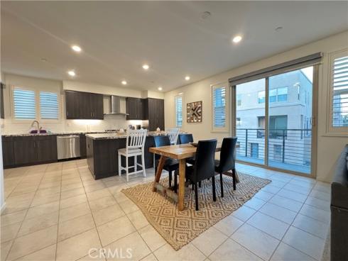 179  Cadence  , Irvine, CA