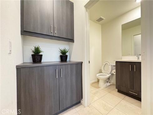 179  Cadence  , Irvine, CA