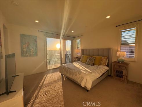 179  Cadence  , Irvine, CA