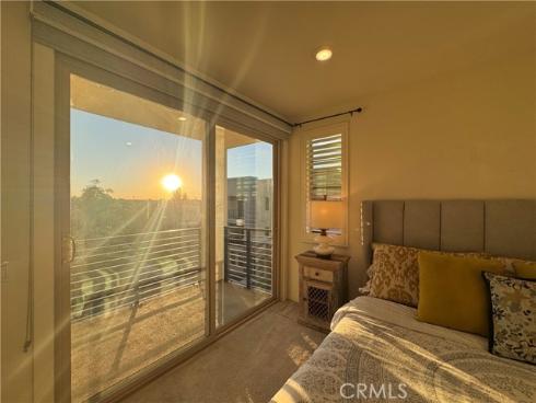 179  Cadence  , Irvine, CA