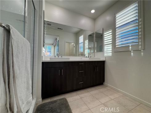 179  Cadence  , Irvine, CA