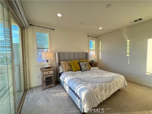 179  Cadence  , Irvine, CA