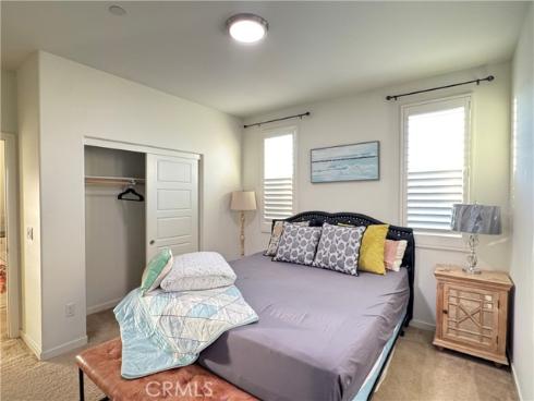 179  Cadence  , Irvine, CA