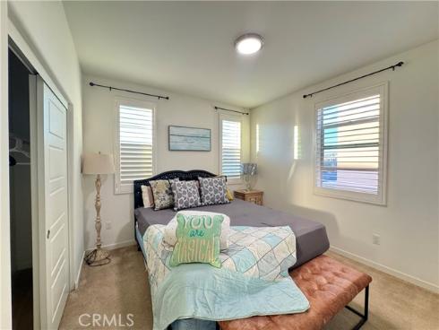 179  Cadence  , Irvine, CA