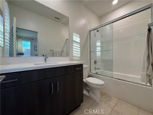 179  Cadence  , Irvine, CA