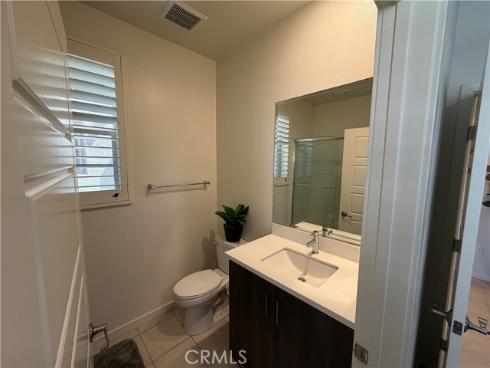 179  Cadence  , Irvine, CA