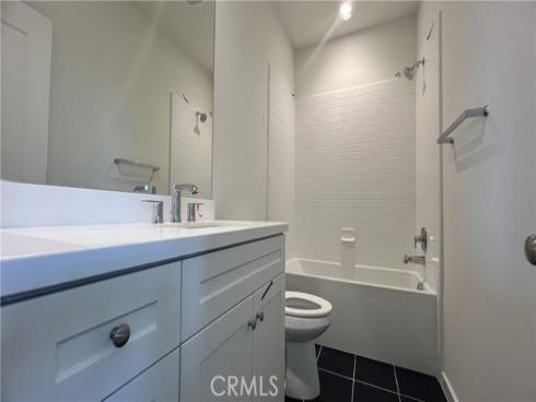 110  Sunnyside  , Irvine, CA