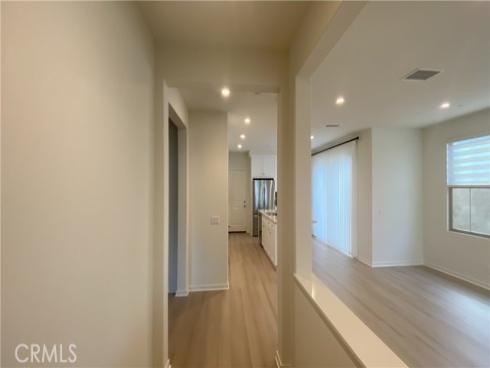 110  Sunnyside  , Irvine, CA