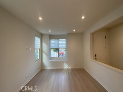 110  Sunnyside  , Irvine, CA