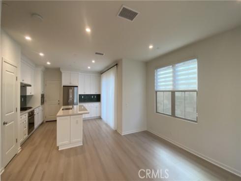 110  Sunnyside  , Irvine, CA