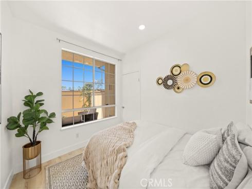 69  Alicante Aisle  , Irvine, CA