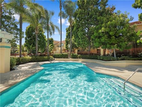 69  Alicante Aisle  , Irvine, CA