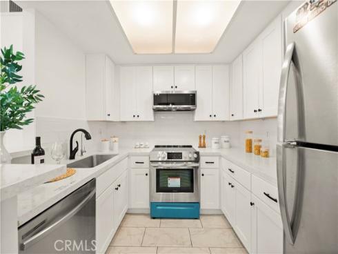 69  Alicante Aisle  , Irvine, CA