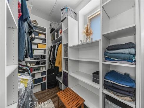 135  Neptune  , Irvine, CA