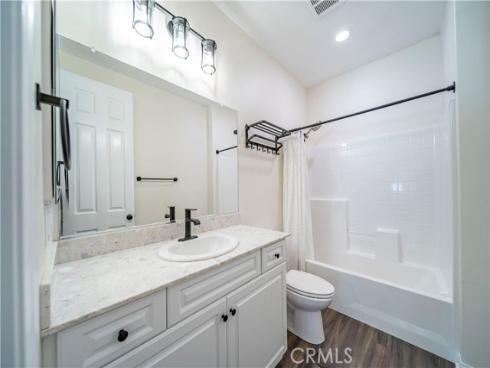 135  Neptune  , Irvine, CA