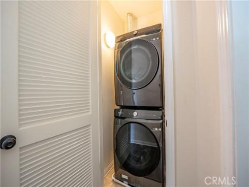 135  Neptune  , Irvine, CA