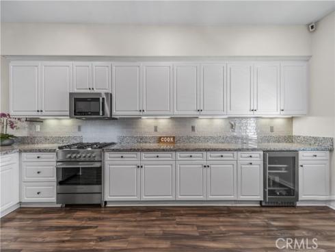 135  Neptune  , Irvine, CA