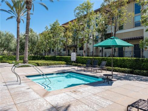 135  Neptune  , Irvine, CA