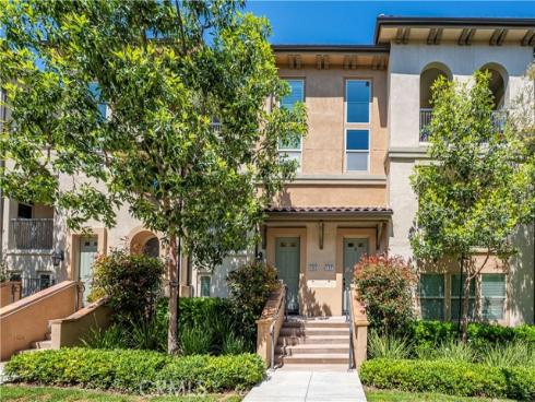 135  Neptune  , Irvine, CA