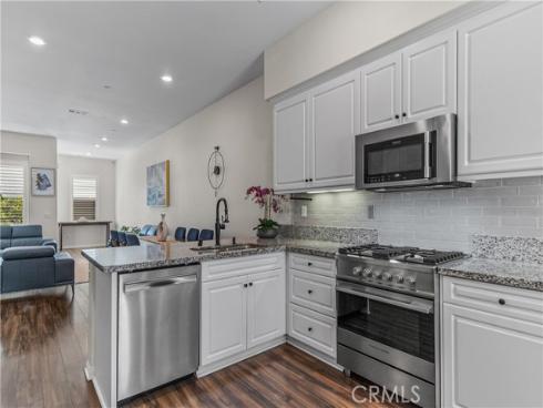 135  Neptune  , Irvine, CA