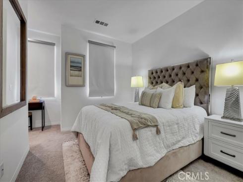 168  Sawbuck  , Irvine, CA